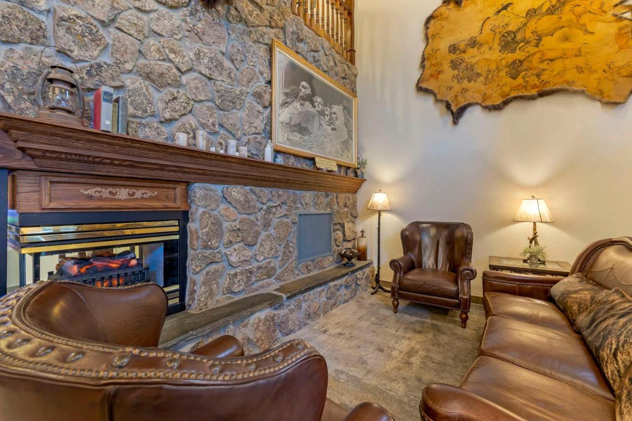 קיסטון Comfort Inn & Suites Mt Rushmore מראה חיצוני תמונה