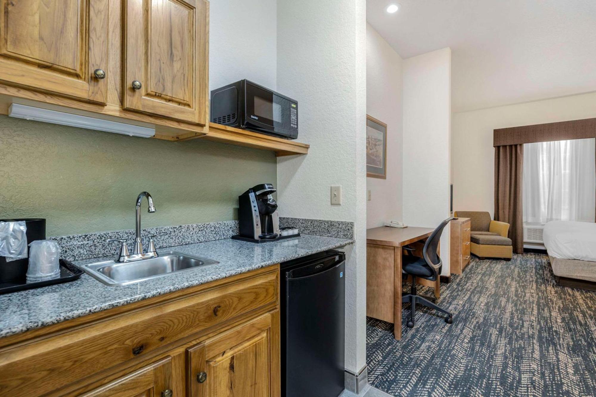 קיסטון Comfort Inn & Suites Mt Rushmore מראה חיצוני תמונה