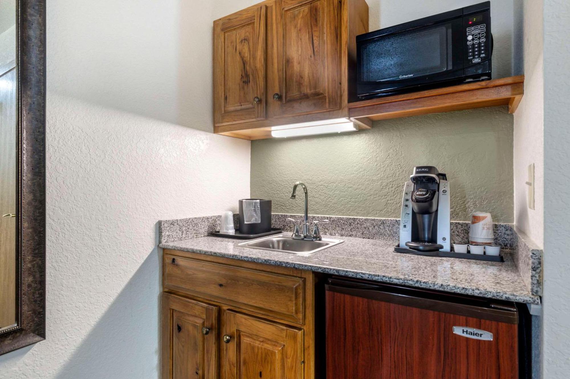 קיסטון Comfort Inn & Suites Mt Rushmore מראה חיצוני תמונה
